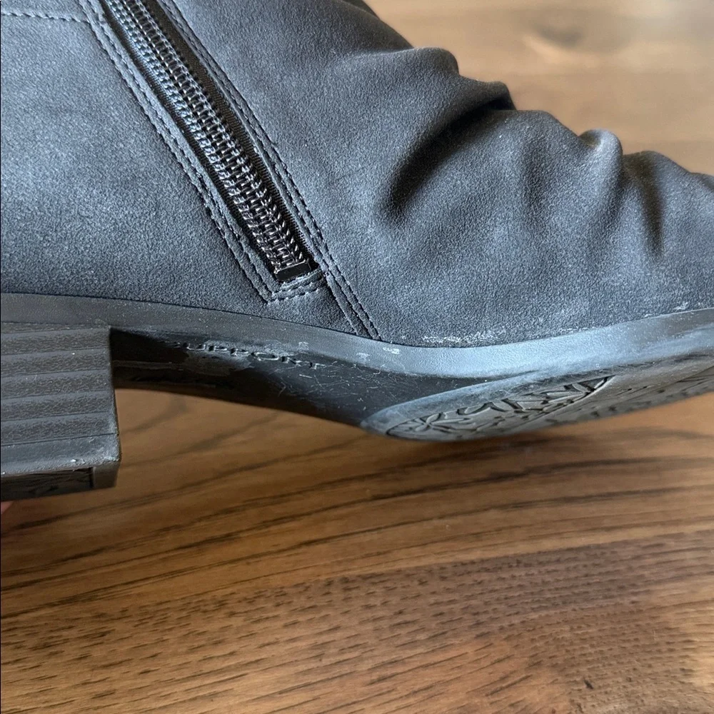 Life Stride Velocity 2.0 Women's 10 Black Ankle Length Boots